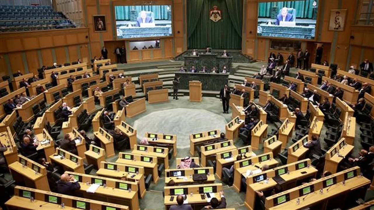 إقرار 11 مادة.. مجلس النواب يُعدل الإطار التشريعي لتنظيم قطاع الغاز وحوكمة الطاقة